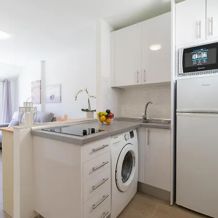 Apartamento Moderno con piscina en El Castillo Apartamento