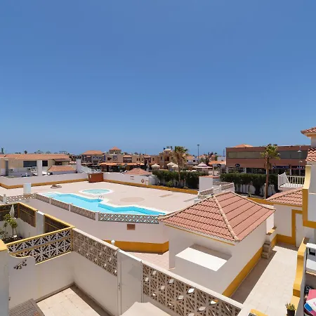 Apartamento Moderno con piscina en El Castillo Apartamento